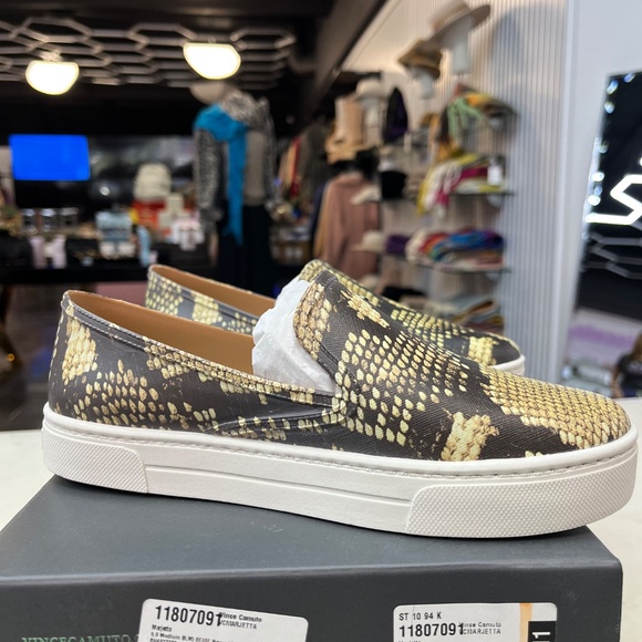 Vince Camuto Marjetta Tennis Shoe Slip On Snake Warm Roccia - Picture 4 of 4